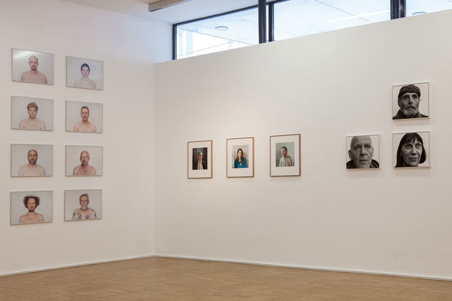 Ausstellungsansichten Portraet Künstlerinnenvereinigung Maerz 2021 Renate Billensteiner